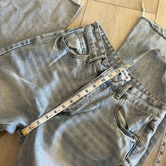 Thatssofetch women’s distressed jeans size 6 - Picture 7 of 10